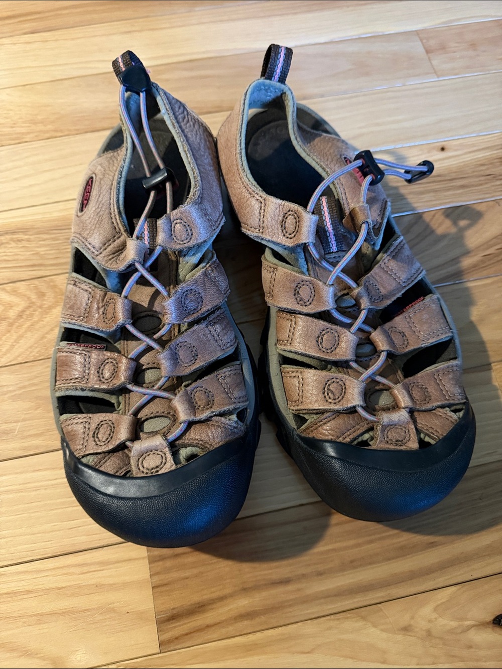 Keen Women's Brown Outdoor Closed Toe Hiking Sandals Size 9